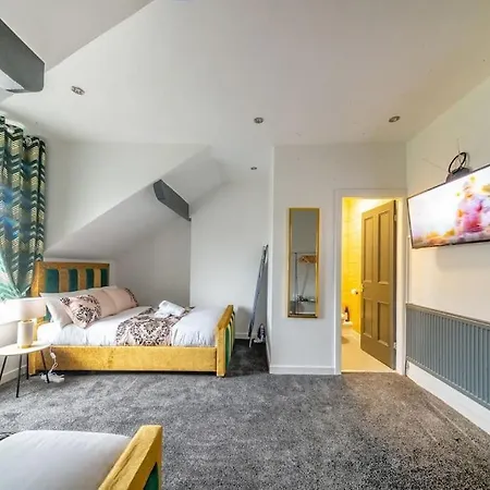 F1Kr - Stylish Home For Family And Friends