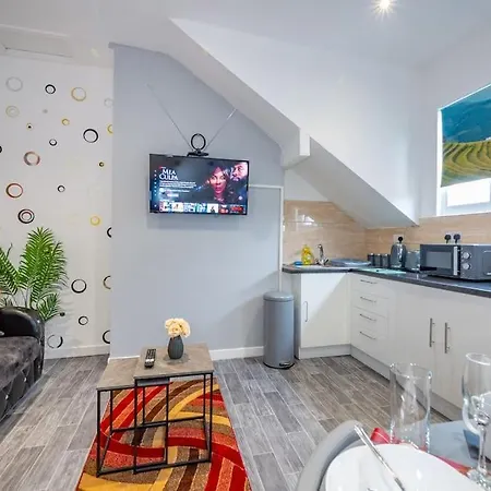 F1Kr - Stylish Home For Family And Friends *