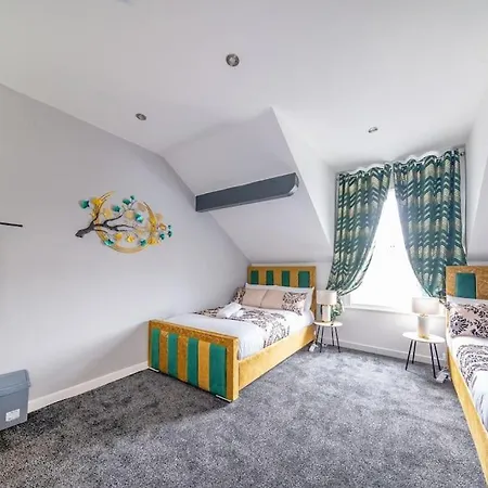 F1Kr - Stylish Home For Family And Friends