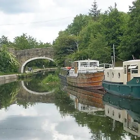 *fl1k* For Your Relaxed & Cosy + Free Parking + Free Fast Wifi Leeds (West Yorkshire)